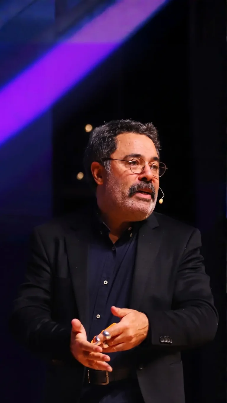 Ahmet Ümit — Kirpi Yapım