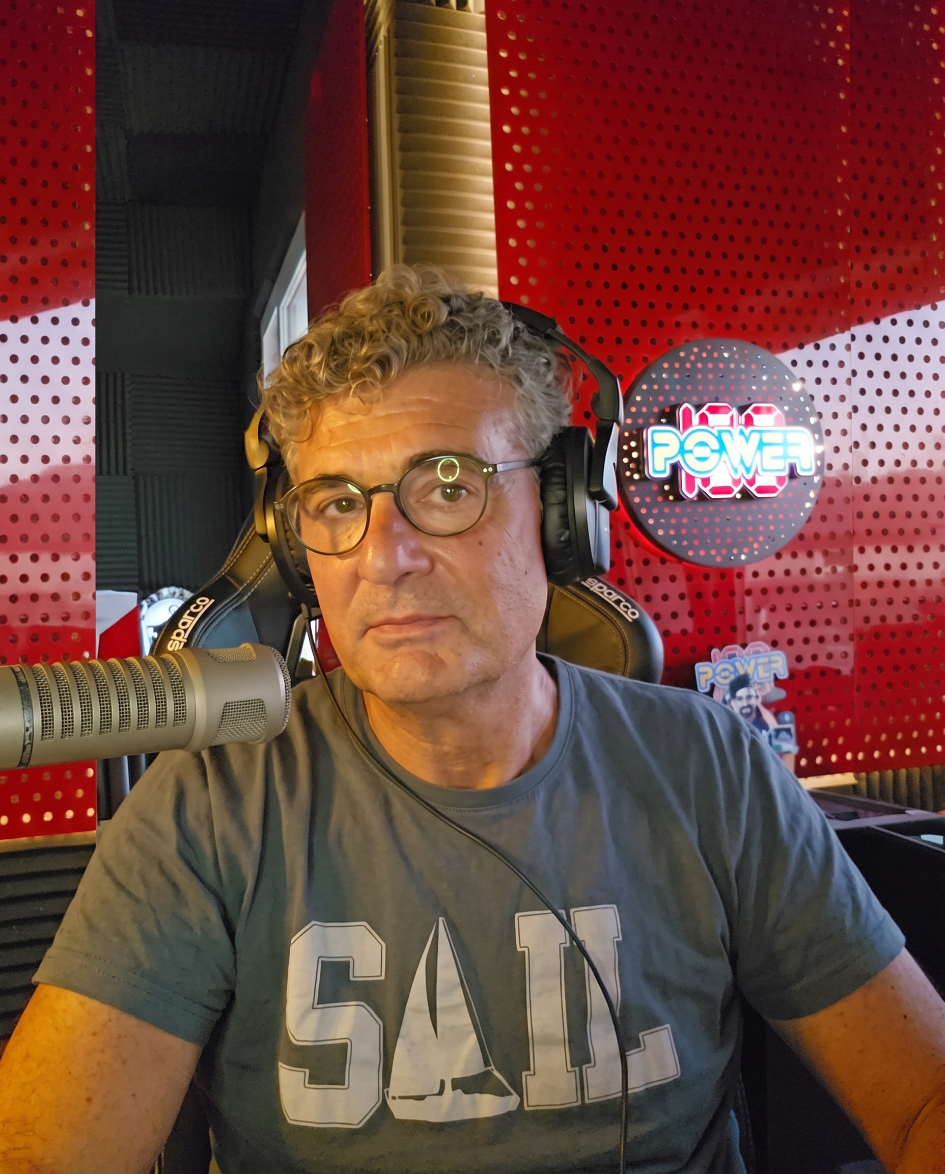 Geveze Power FM'e dönüyor