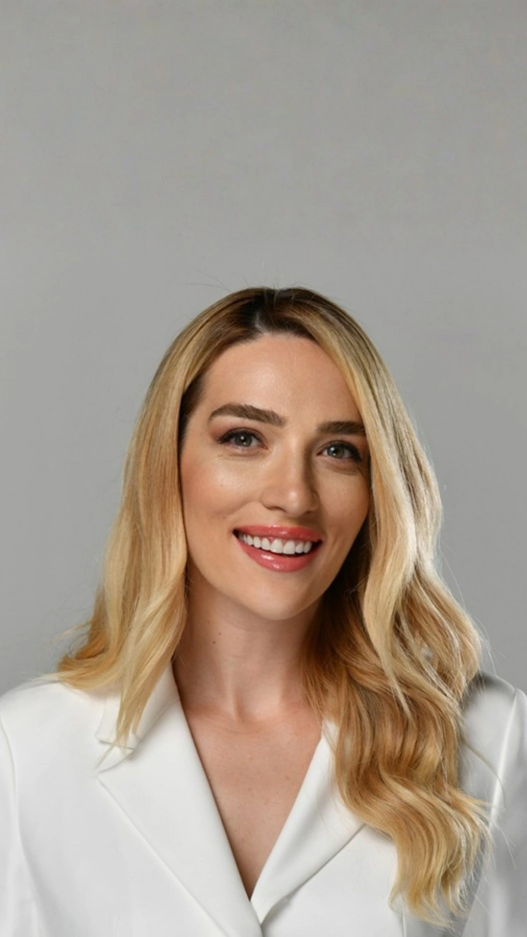Cansu Canan Özgen — Kirpi Yapım Sunucularımız
