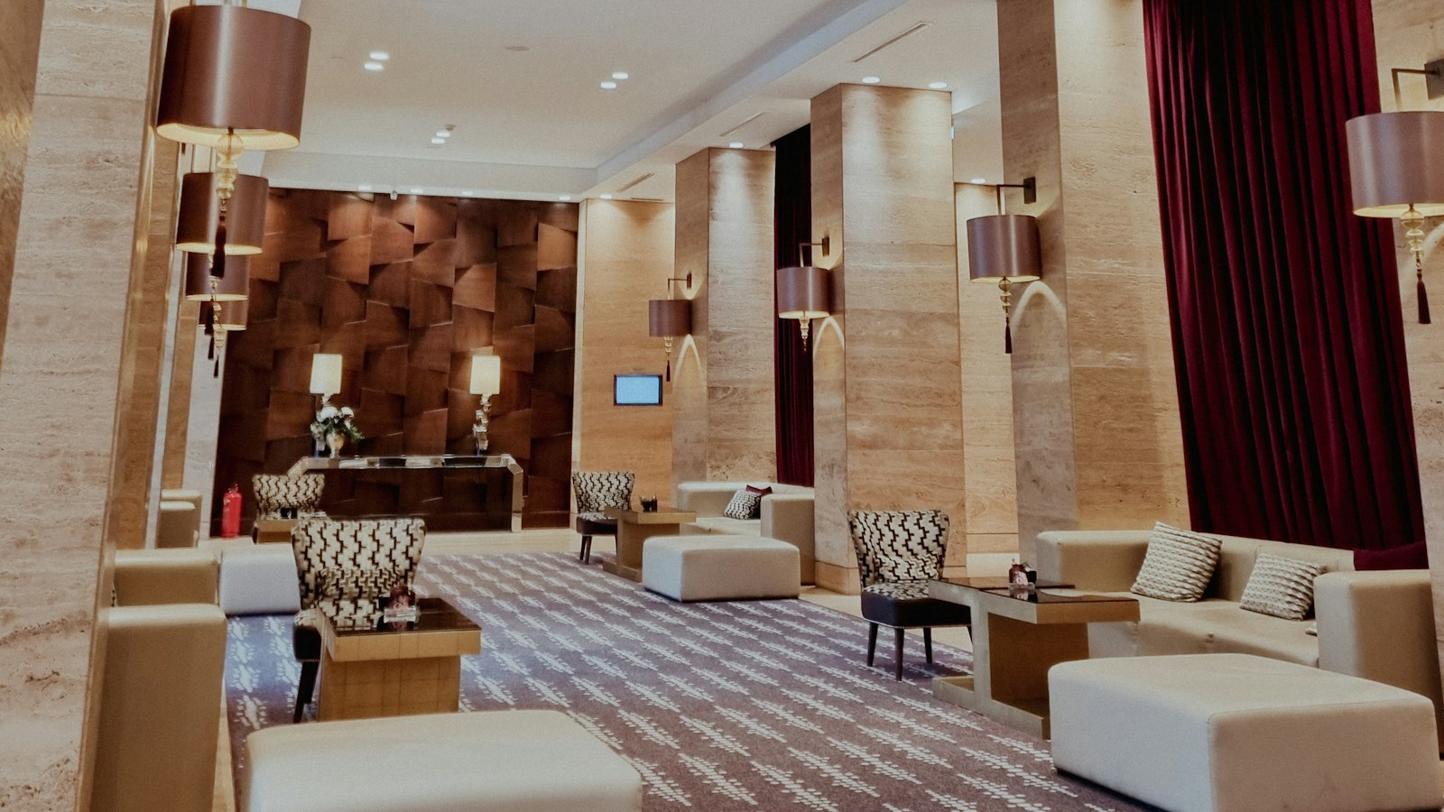 Otel oturma alanı, etkinlik tarihi seçimi rehberi